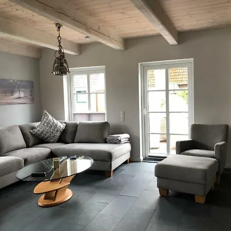 Sandhus, Vorher Haus Am Waldchen *